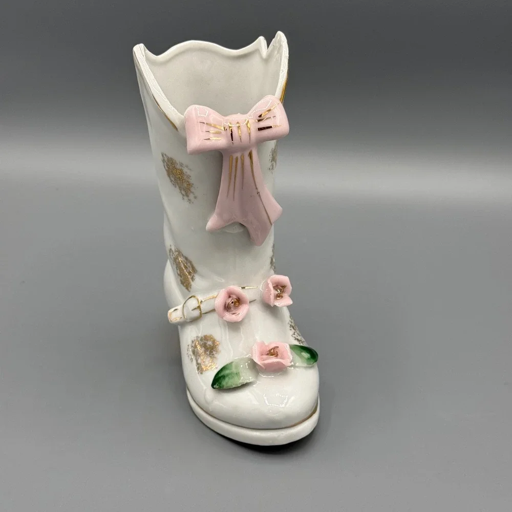 Vintage Porcelain Cowboy Boot Figurine Bud Vase Pink Roses Gold Gilt White 5.5
